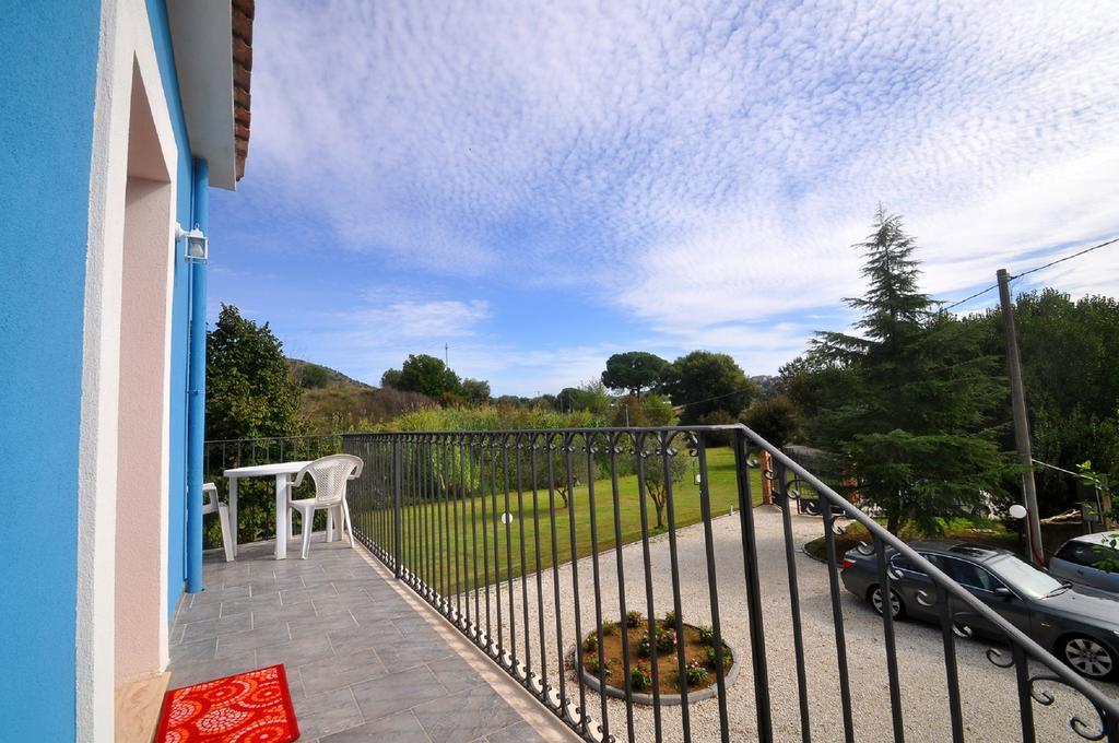 La Casa Blu Apartamento Mirabella Imbaccari Exterior foto